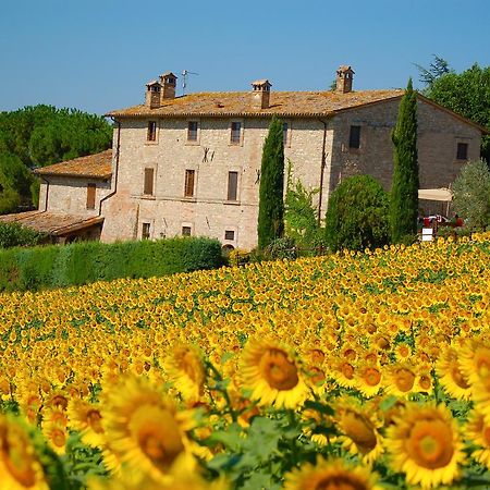 Agriturismo Casale Dei Frontini San Terenziano المظهر الخارجي الصورة
