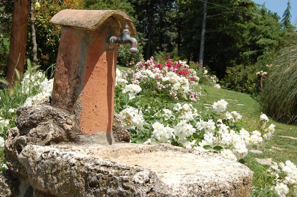 Agriturismo Casale Dei Frontini San Terenziano المظهر الخارجي الصورة