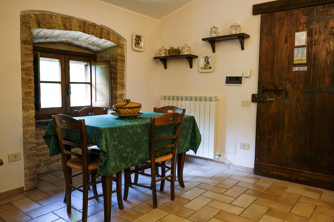 Agriturismo Casale Dei Frontini San Terenziano المظهر الخارجي الصورة